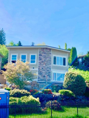 AC Mountain Retreat 3 BR Garden House Near Heritage Park, Coliseum , HWY 1